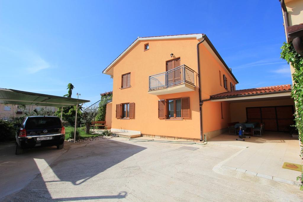 Apartment Dusanka Fažana Eksteriør bilde